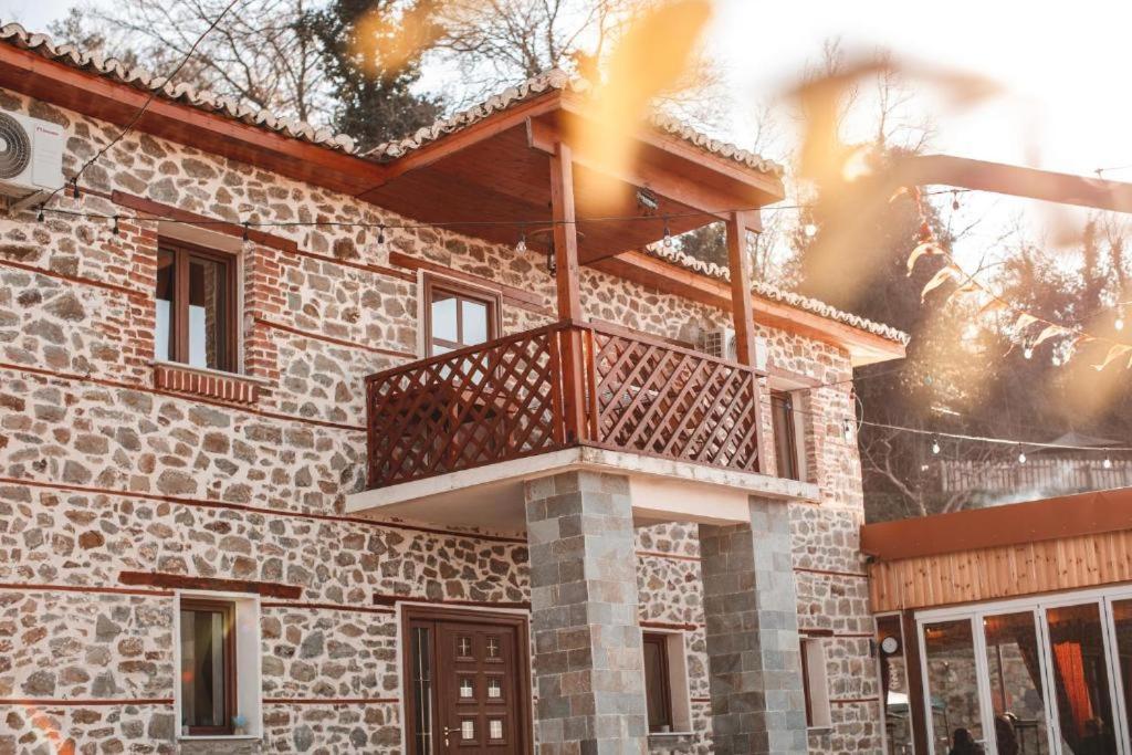 Keshtjella Xhabeqos * Tirana